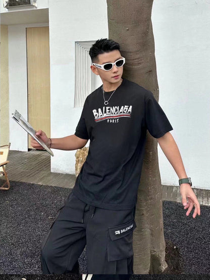 Camiseta con el logo de Balenciaga Paris