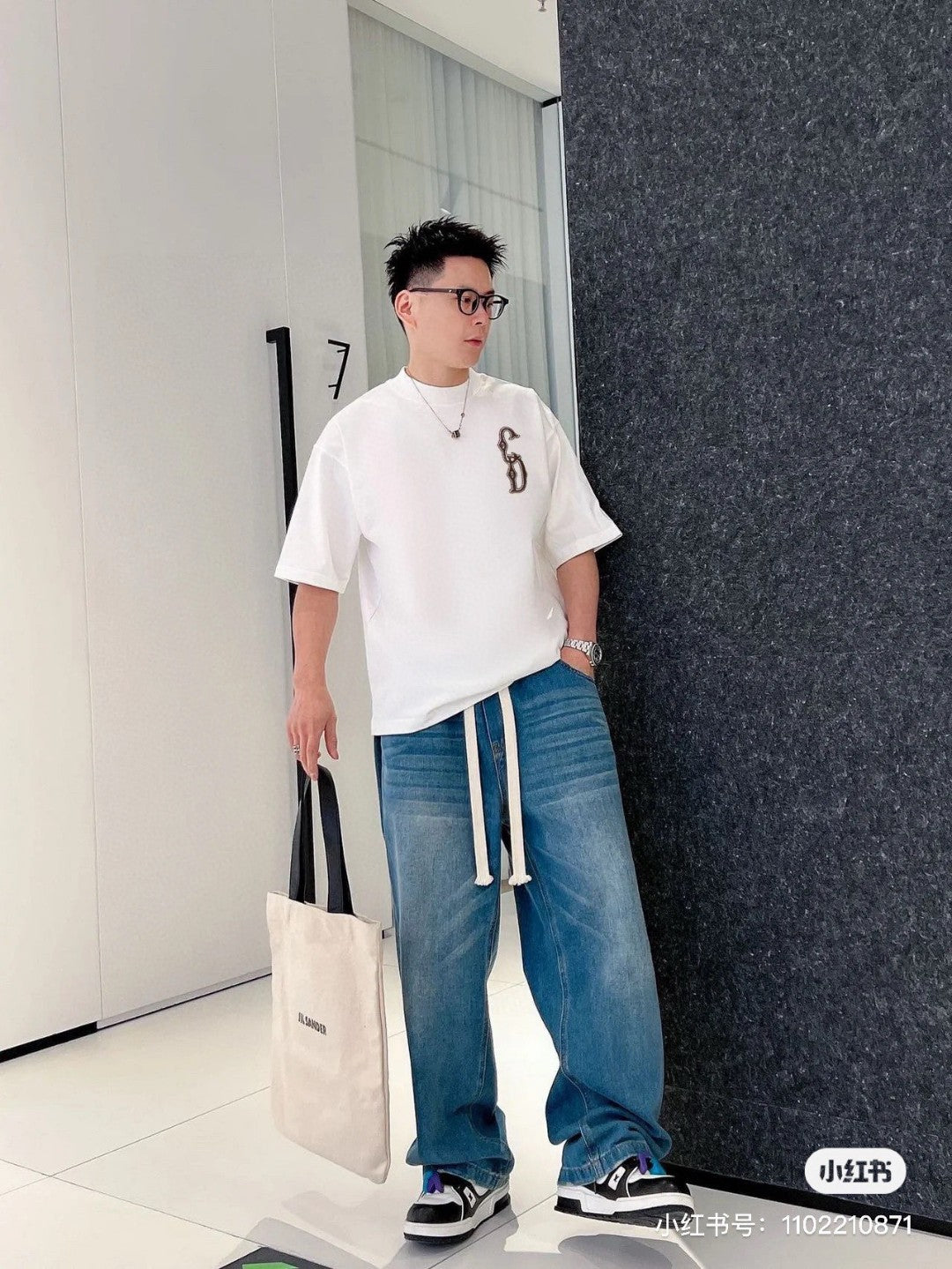 T-shirt Dior brodé avec logo CD (blanc)