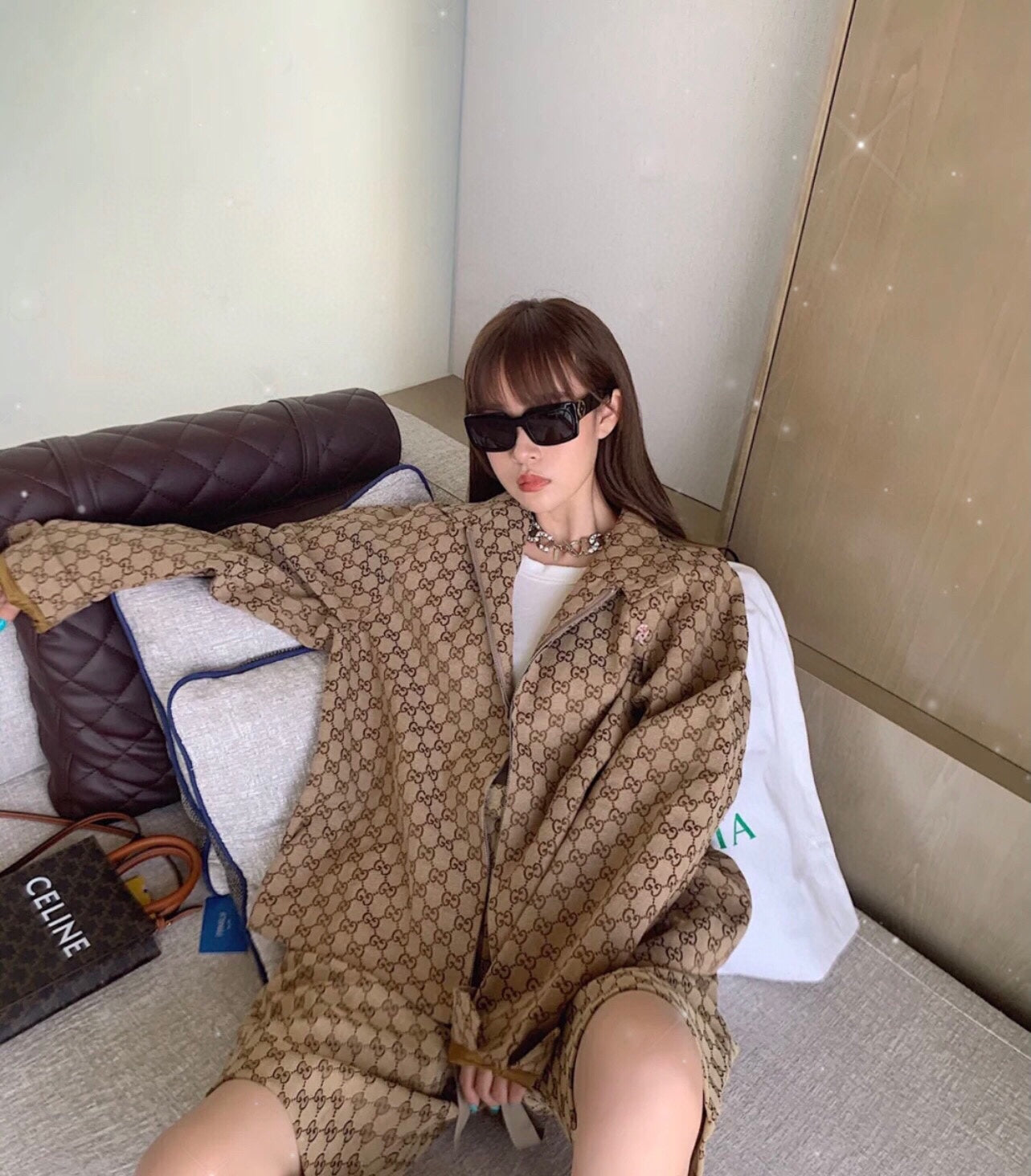 Chaqueta deportiva con monograma de Gucci.