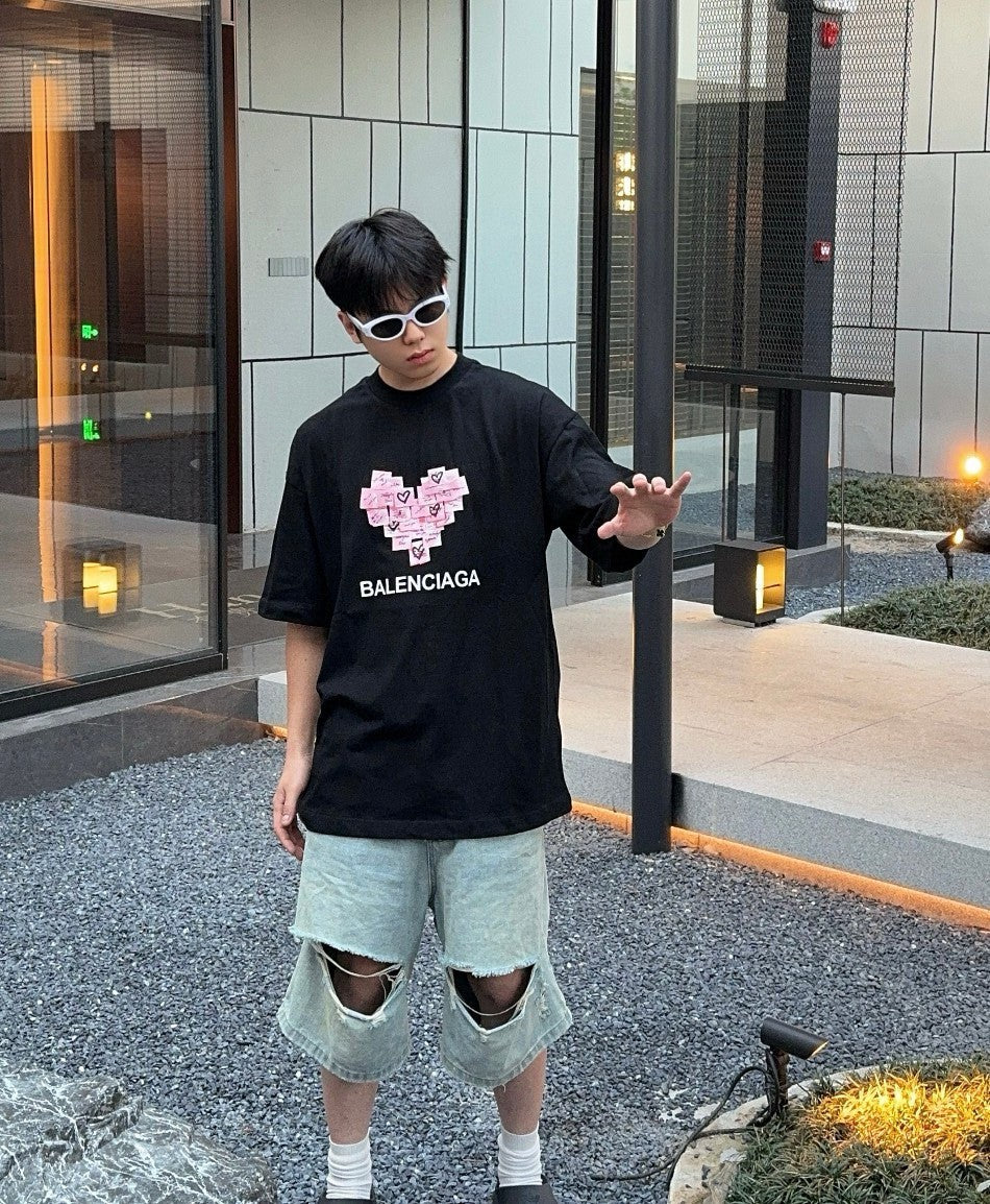 Camiseta Balenciaga Love Notes en negro