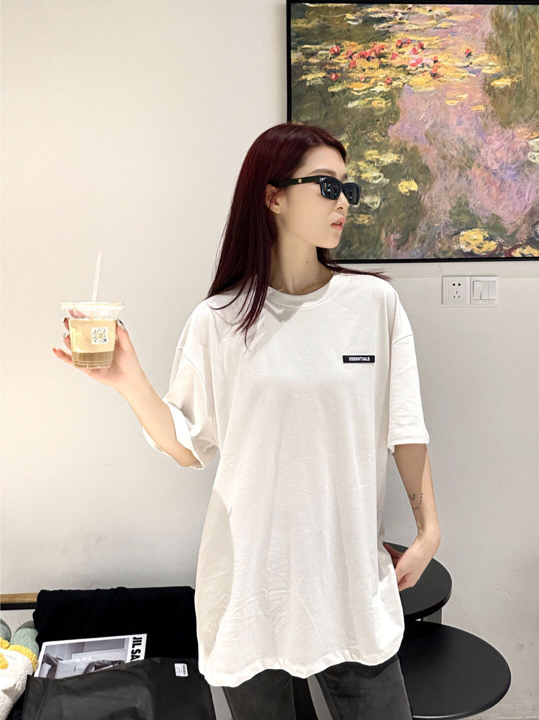 Camiseta con el logo de Fear of God Essentials