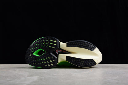 Zoom Alphafly Ne - T% 2 Green And - Black Unisex Streetwear Limited Edition - Introducing the Nike Zoom Alphafly NEXT% in a vibrant green and black colorway, designed for