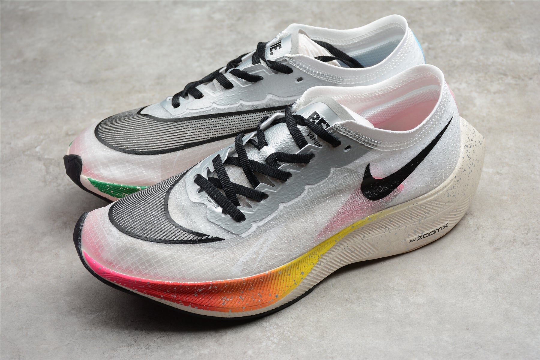 Zoom - Vaporfly Ne - T% 2 White And - Black Unisex Streetwear Limited Edition - ### Nike ZoomX Vaporfly NEXT% 2 The Nike ZoomX Vaporfly NEXT% 2 is designed for