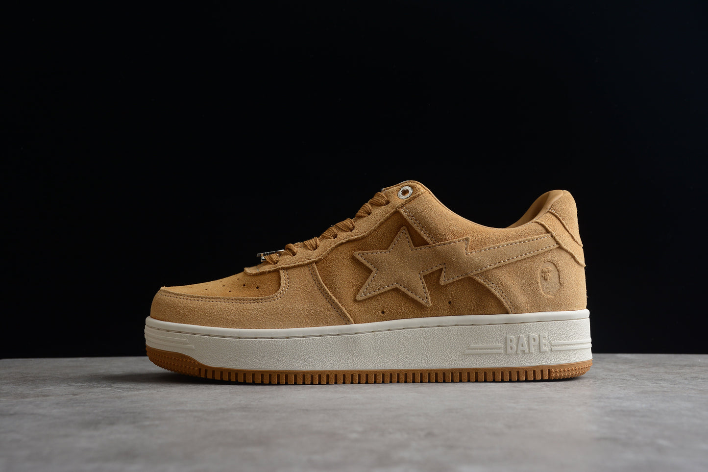 BAPE Sta Low-top Tan Suede Sneakers - Red Unisex Streetwear Limited Edition - **BAPE STA Low-Top Tan Suede Sneakers** Introducing the BAPE STA Low-Top Tan Suede Sneakers, a