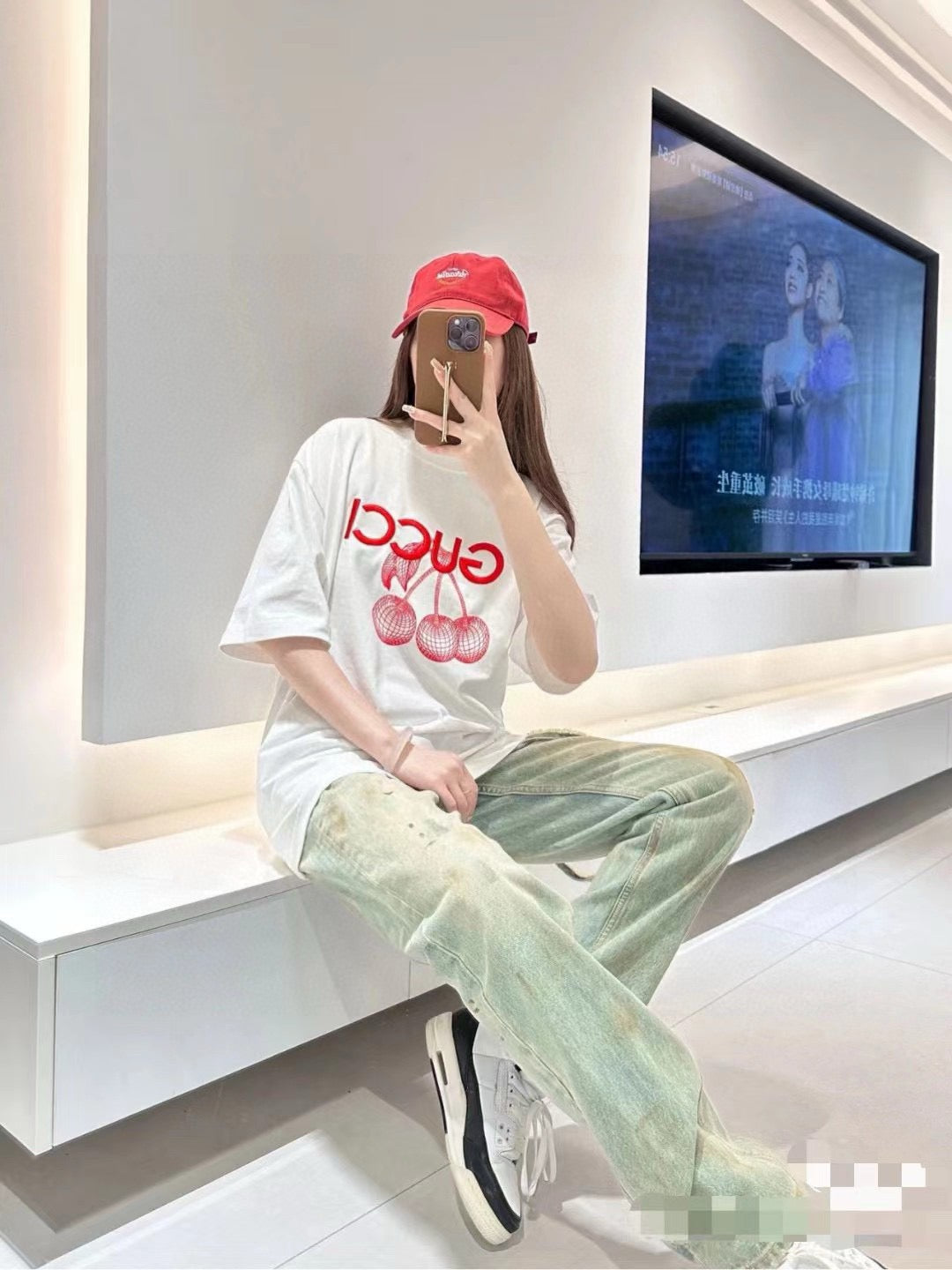 Camiseta Gucci con estampado de cerezas (blanca)