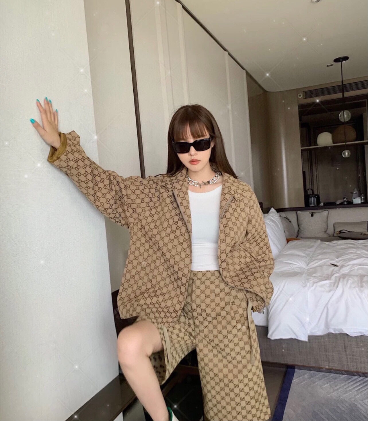 Chaqueta deportiva con monograma de Gucci.