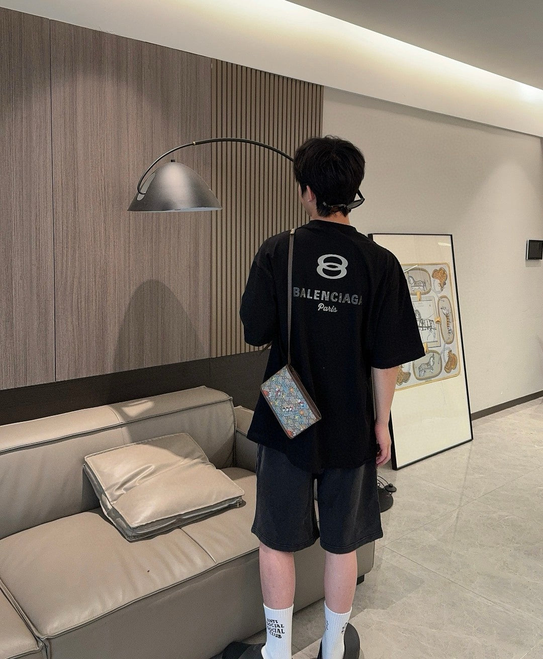 Camiseta Balenciaga Oversized '8' Logo (Negra)