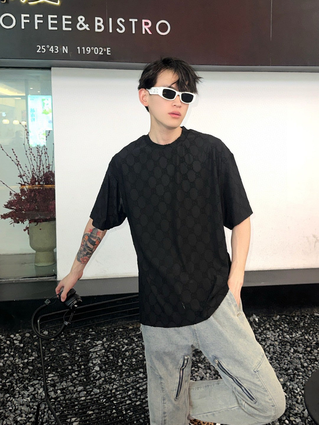 Camiseta Gucci con estampado GG (negra)