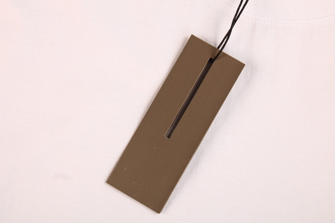 Camiseta Dior con logotipo minimalista (blanca)