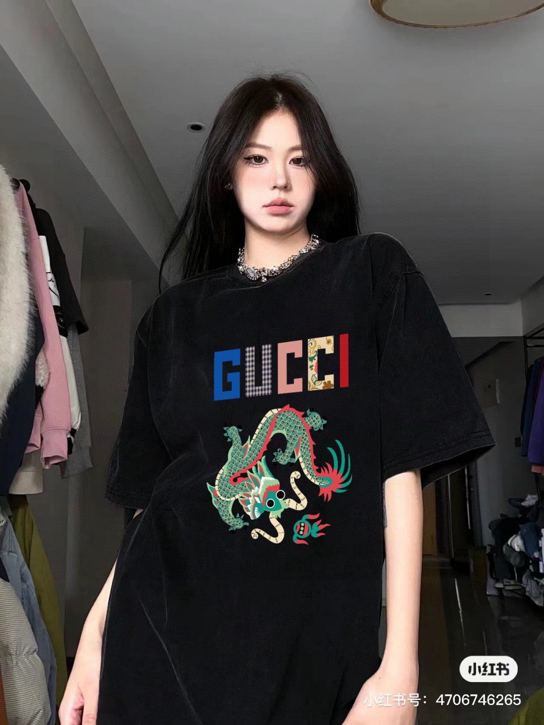 Camiseta Gucci con estampado de dragón (negra)