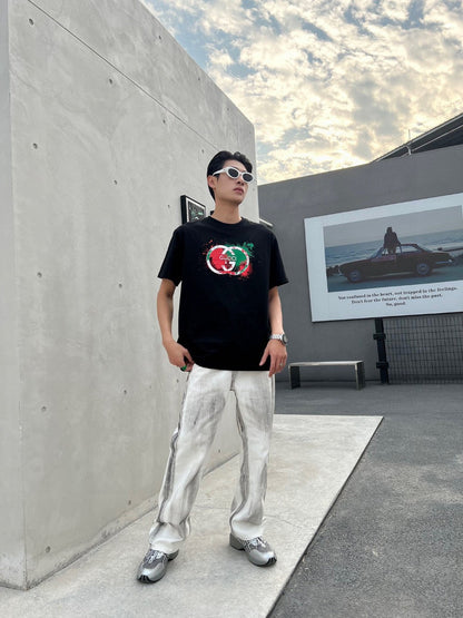 Camiseta Gucci con logo salpicado (negra)