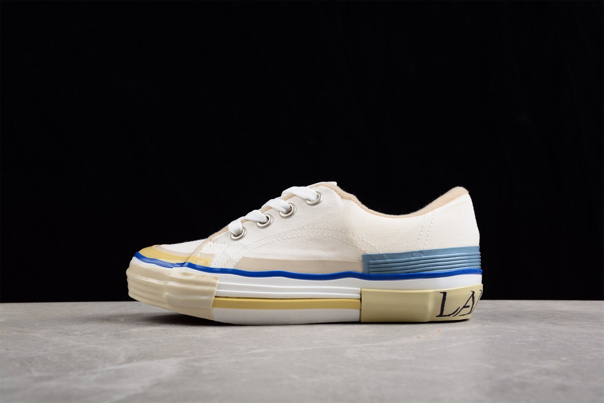 Classic Canvas Low Top Sneakers - White Unisex Streetwear Limited Edition - ### Classic Canvas Low Top Sneakers Introducing the Classic Canvas Low Top Sneakers, a perfect