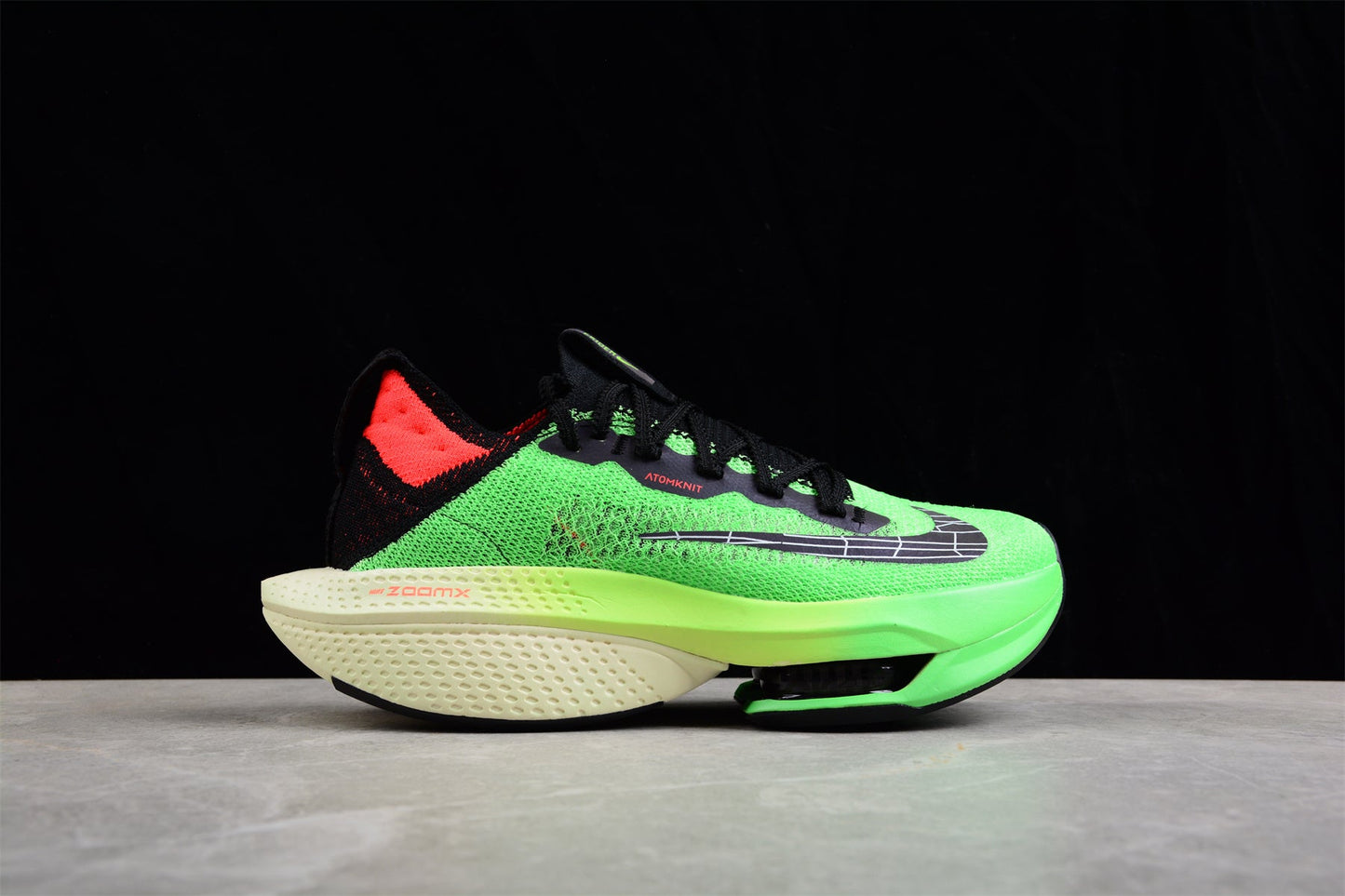 Zoom Alphafly Ne - T% 2 Green And - Black Unisex Streetwear Limited Edition - Introducing the Nike Zoom Alphafly NEXT% in a vibrant green and black colorway, designed for