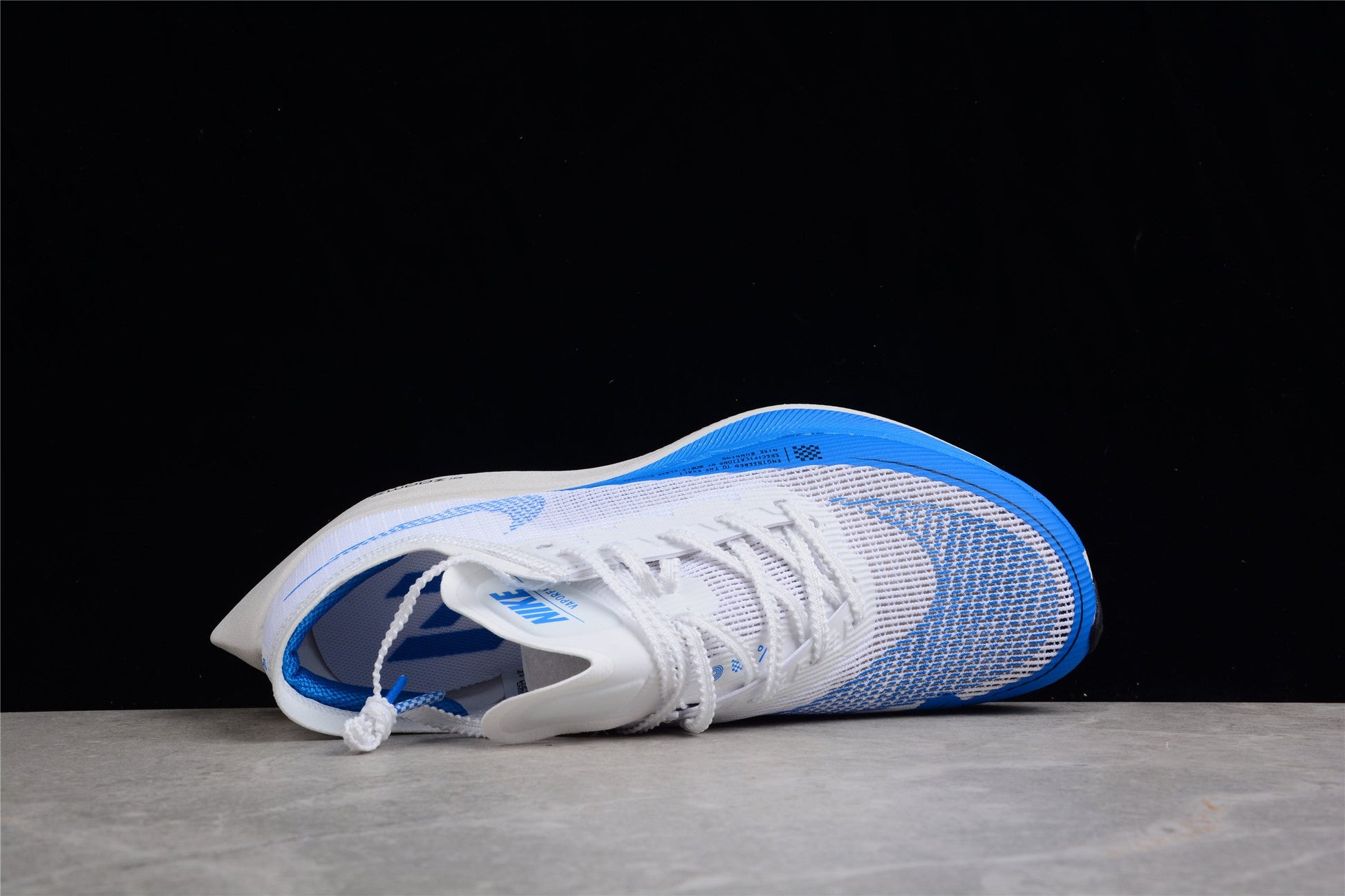 Zoom - Vaporfly Ne - T% 2 And Blue - White Unisex Streetwear Limited Edition - ### Nike ZoomX Vaporfly NEXT% 2 The Nike ZoomX Vaporfly NEXT% 2 is crafted for