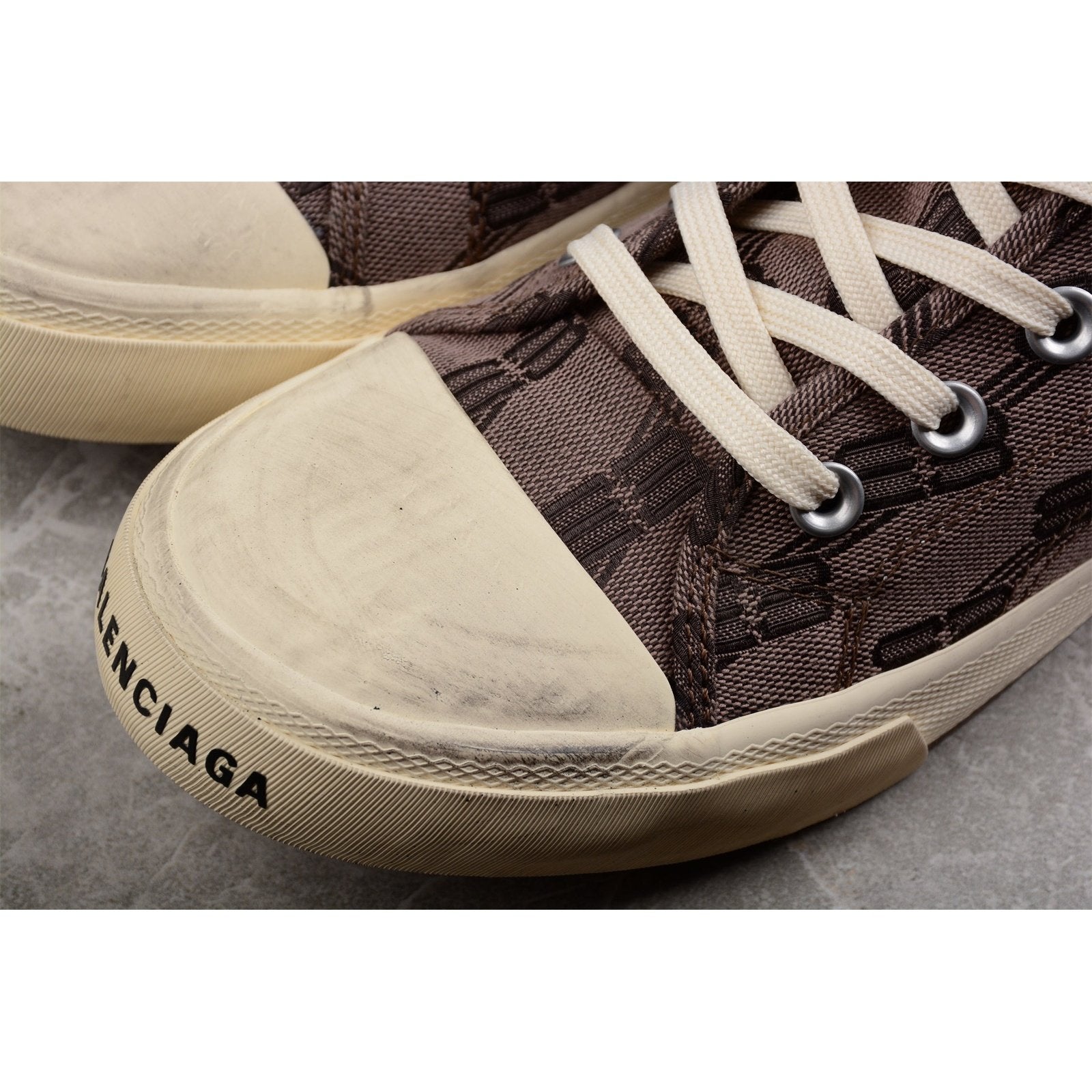 BALENCIAGA Paris High Vulc Destr - Bb Cloth Sneakers - Red Unisex Streetwear Limited Edition - The Balenciaga Paris High Vulc Destr x BB Cloth sneakers merge iconic style with urban