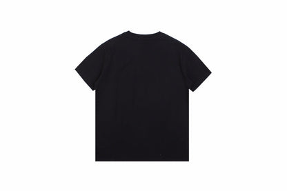 Camiseta Dior con diseño gráfico floral