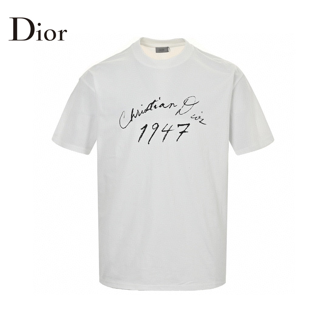 Dior 1947 Signature T-shirt - White Unisex Streetwear Limited Edition - This Dior t-shirt features the signature of Christian Dior along with the year 1947, printed