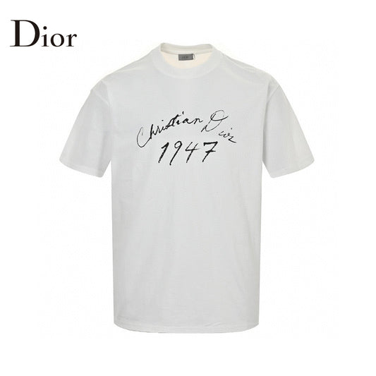 Dior 1947 Signature T-shirt - White Unisex Streetwear Limited Edition - This Dior t-shirt features the signature of Christian Dior along with the year 1947, printed