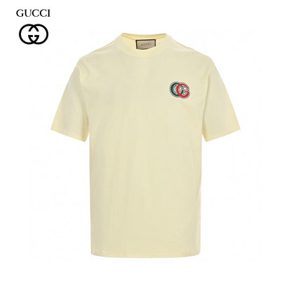 Gucci Interlocking Gg T-shirt - Cream Unisex Streetwear Limited Edition - This Gucci t-shirt features a minimalist design with the interlocking GG logo in green and