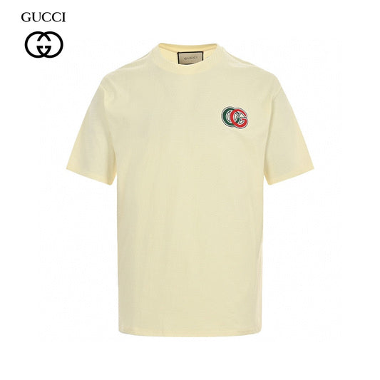 Gucci Interlocking Gg T-shirt - Cream Unisex Streetwear Limited Edition - This Gucci t-shirt features a minimalist design with the interlocking GG logo in green and