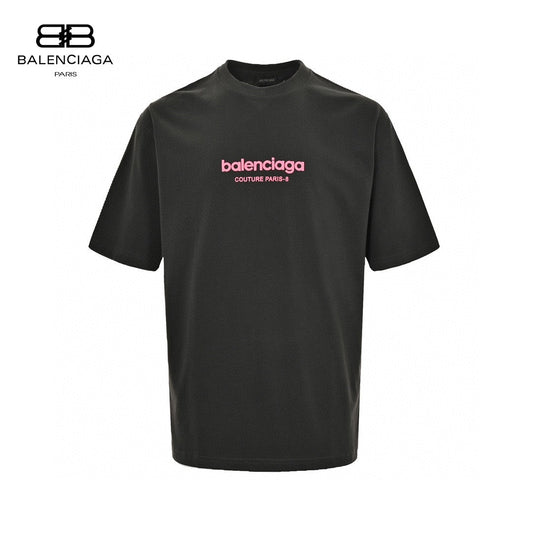 Balenciaga T-shirt - Black Unisex Streetwear Limited Edition - This Balenciaga t-shirt features a minimalist black design. The front is adorned with the Balenciaga