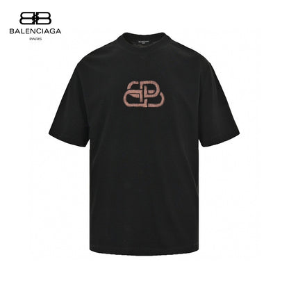 Balenciaga Logo T-shirt Unisex Streetwear Limited Edition - This Balenciaga t-shirt showcases a plush logo design on the chest. Crafted from high-quality cotton,