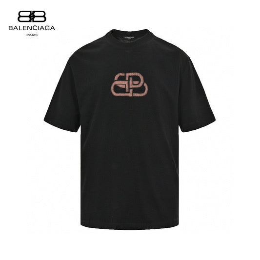 Balenciaga Logo T-shirt Unisex Streetwear Limited Edition - This Balenciaga t-shirt showcases a plush logo design on the chest. Crafted from high-quality cotton,