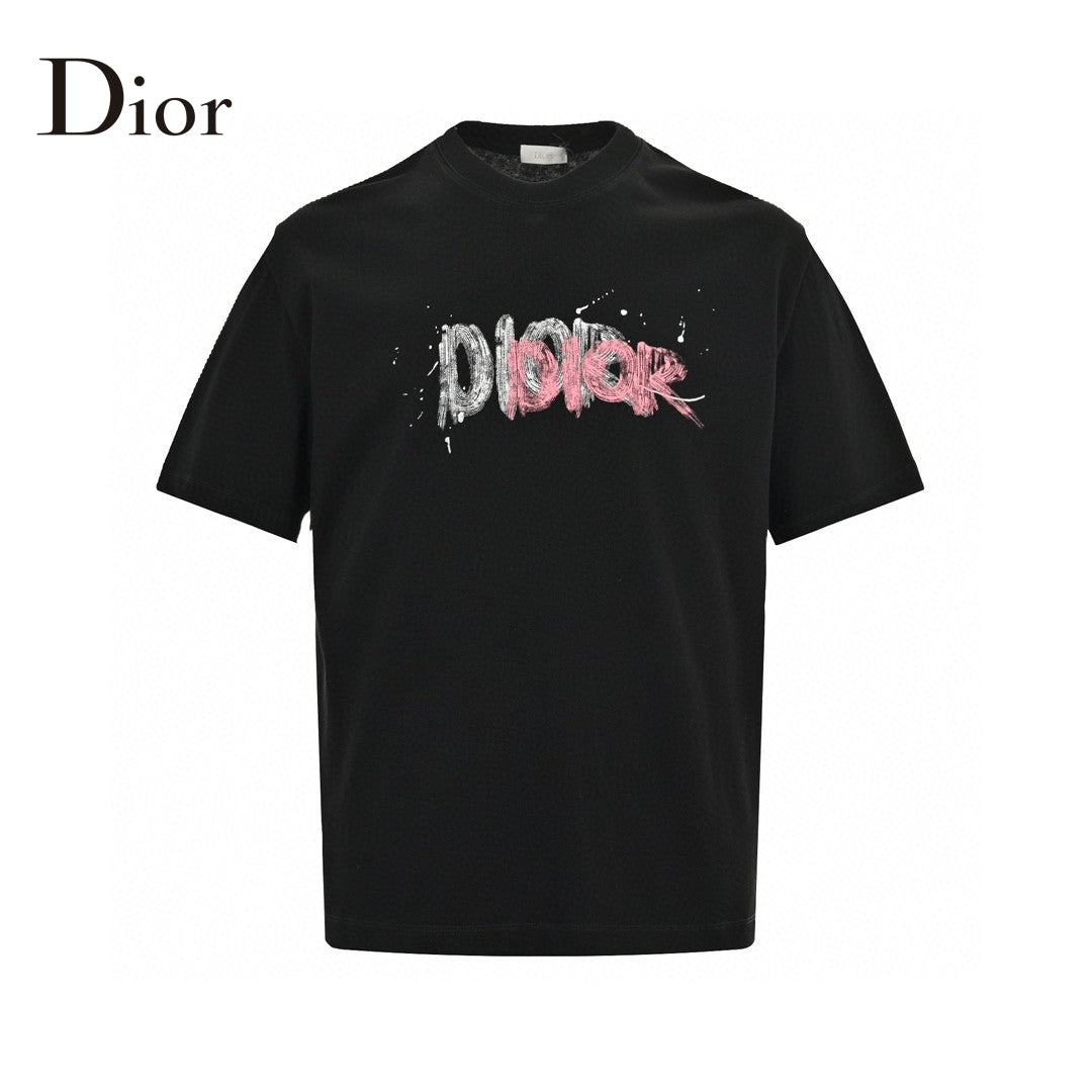 Dior T-shirt - Paint Stroke Logo - Black Unisex Streetwear Limited Edition - <span>This Dior t-shirt features a bold design with the Dior logo in a paint stroke