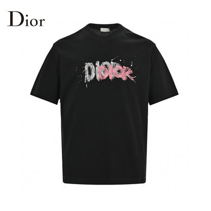Dior T-shirt - Paint Stroke Logo - Black Unisex Streetwear Limited Edition - <span>This Dior t-shirt features a bold design with the Dior logo in a paint stroke