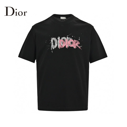 Dior T-shirt - Paint Stroke Logo - Black Unisex Streetwear Limited Edition - <span>This Dior t-shirt features a bold design with the Dior logo in a paint stroke