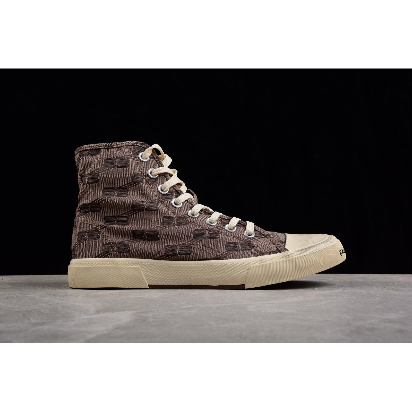 BALENCIAGA Paris High Vulc Destr - Bb Cloth Sneakers - Red Unisex Streetwear Limited Edition - The Balenciaga Paris High Vulc Destr x BB Cloth sneakers merge iconic style with urban