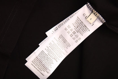 Camiseta Gucci con logotipo gráfico (negra)