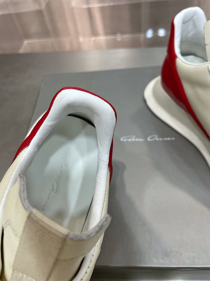 Two-Tone Modern Sneakers - White Unisex Streetwear Limited Edition - **Two-Tone Modern Sneakers** Step into contemporary style with these two-tone modern sneakers, designed to offer