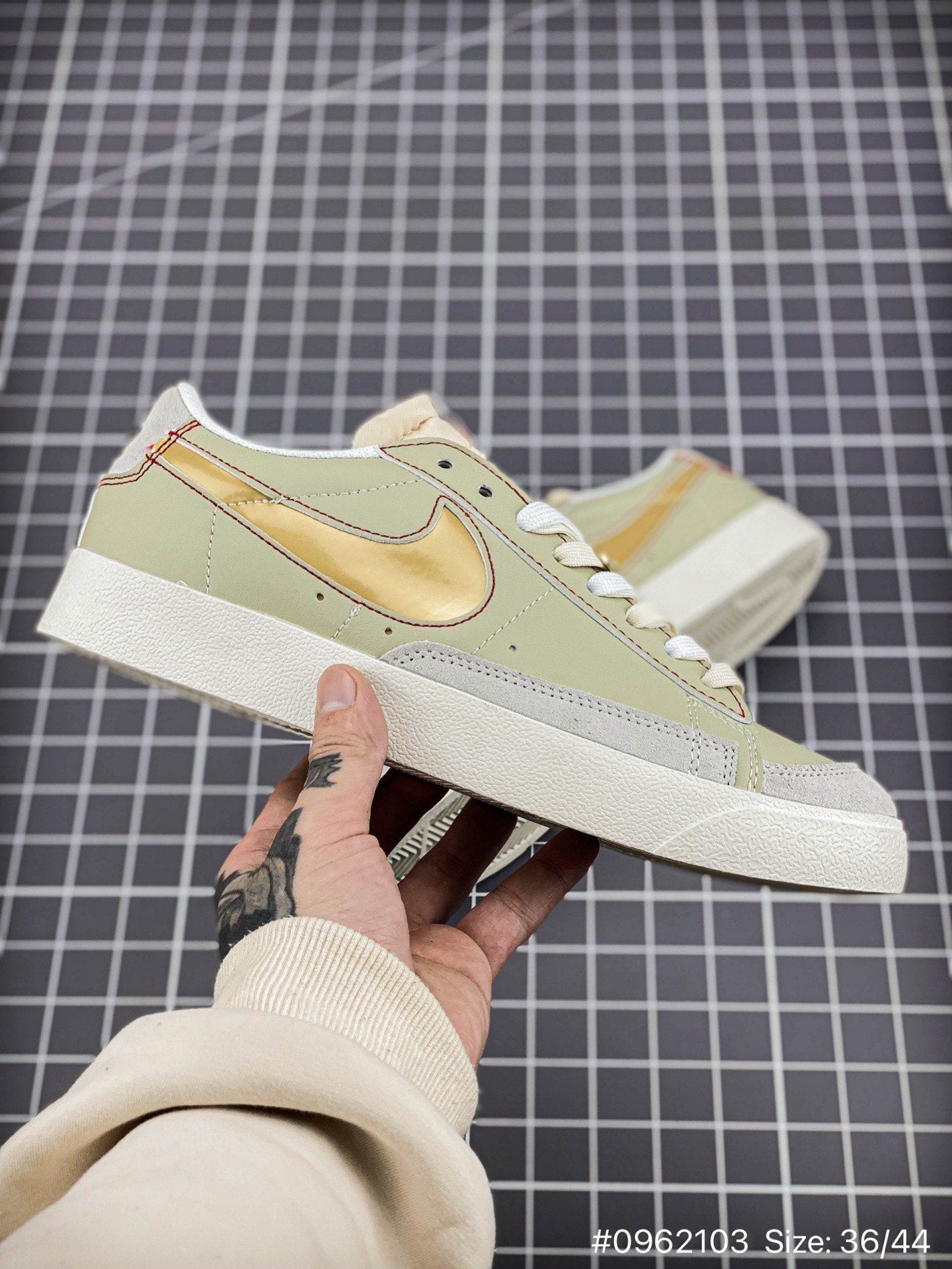 Nike Blazer '1977 Mid Vntg Sneakers - White Unisex Streetwear Limited Edition - The Nike Blazer Mid '77 Vintage in white and gold redefines a classic silhouette with