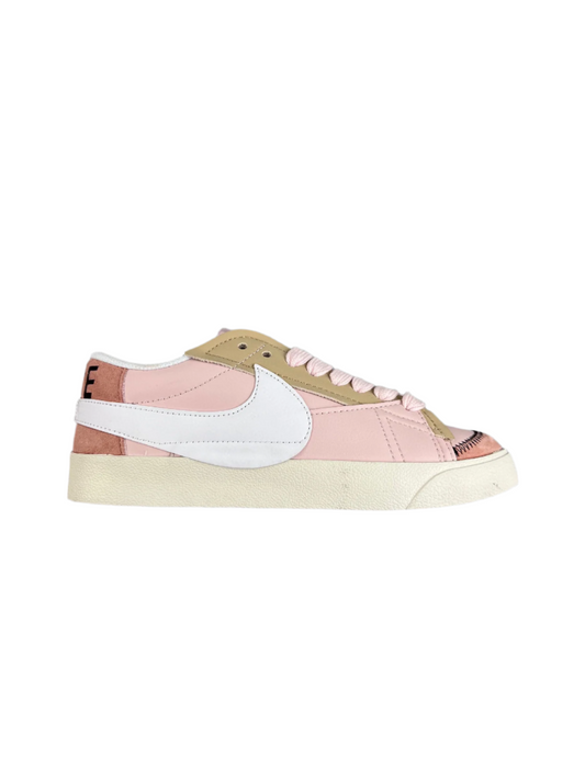 Nike Blazer Low'1977 - White Unisex Streetwear Limited Edition - The Nike Blazer Low '1977 VNTG' in white and pink offers a fresh, feminine twist