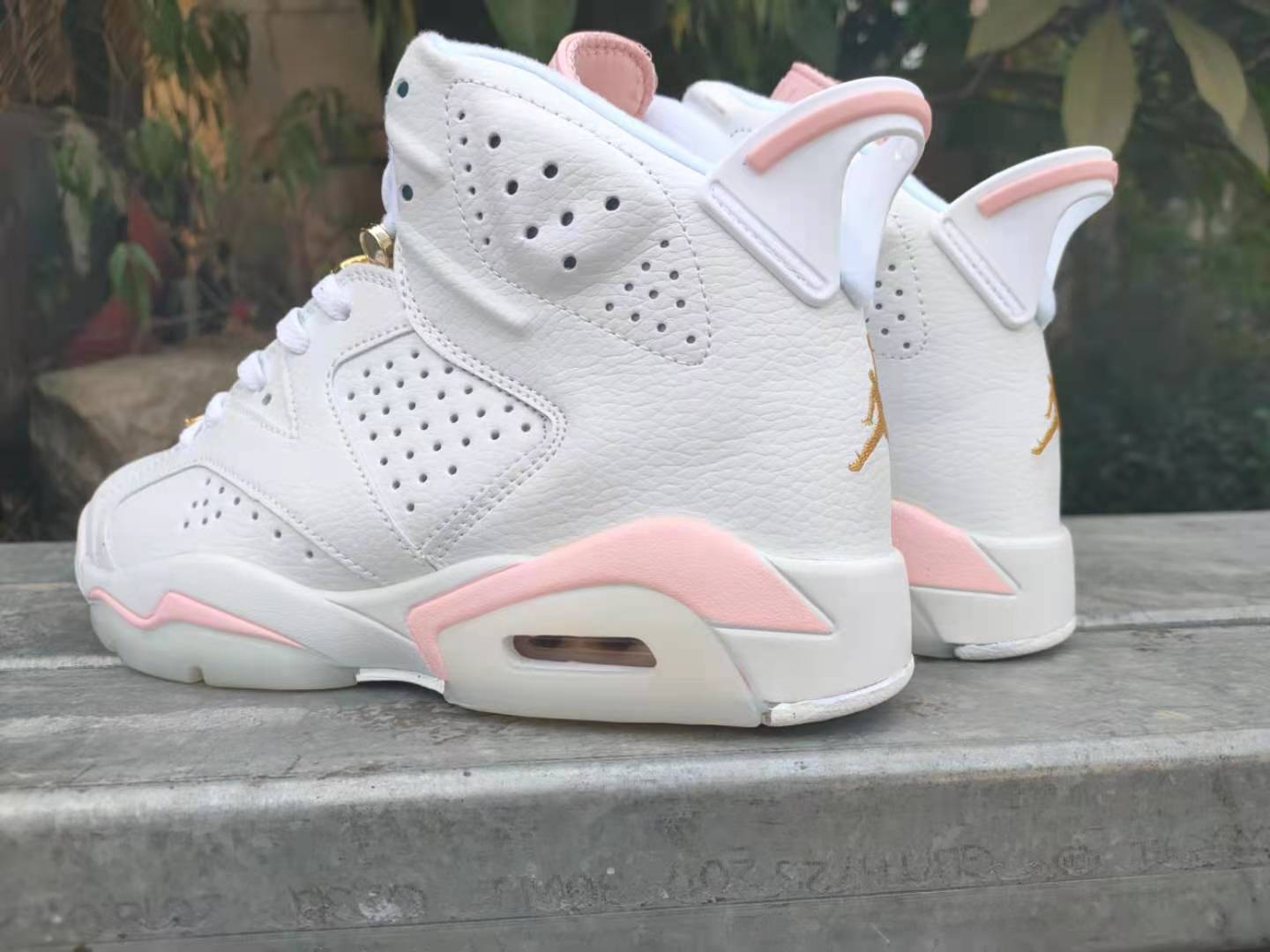 Jordan 6 'gold Hoops' - Black Unisex Streetwear Limited Edition