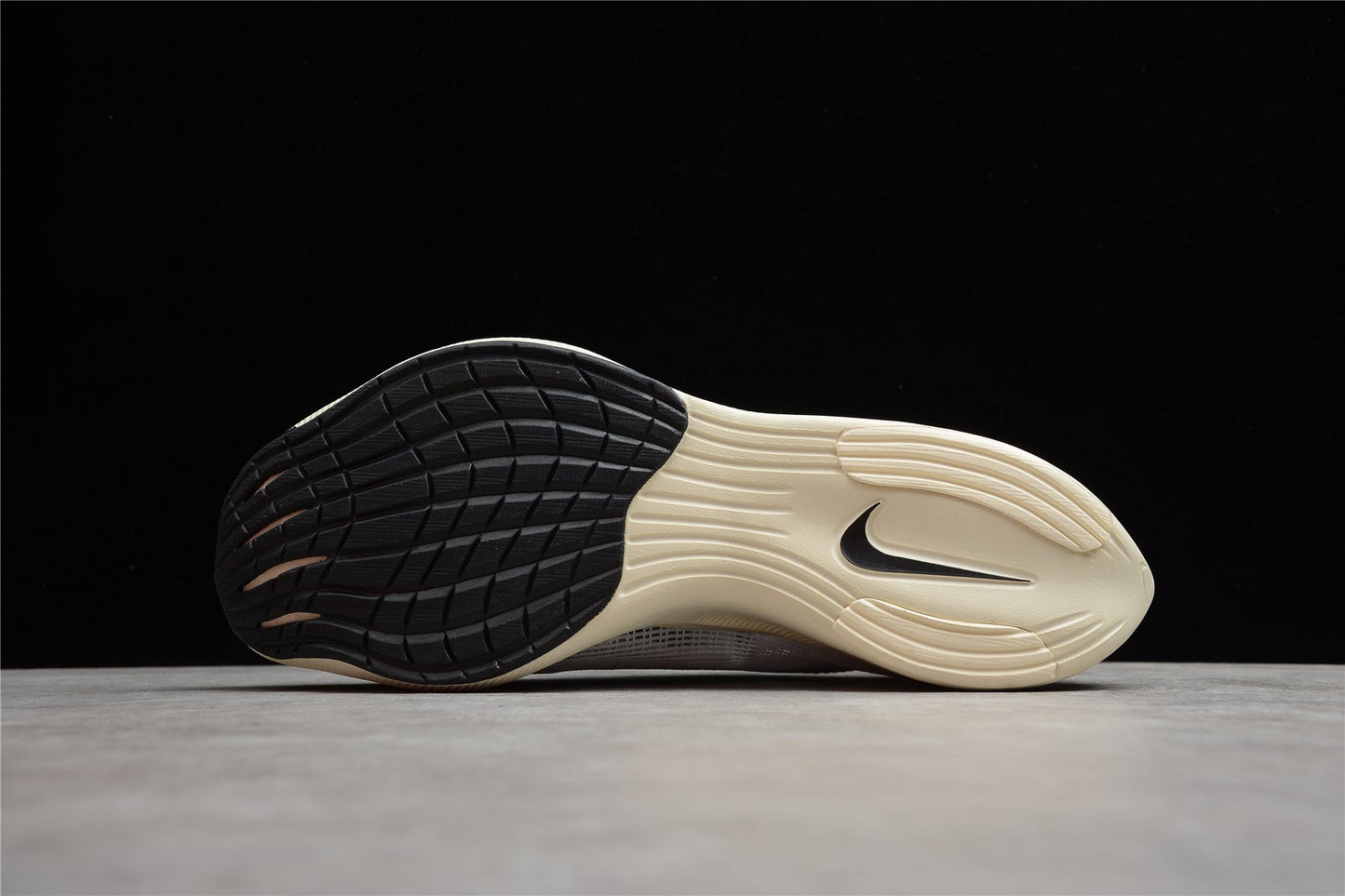 Zoom - Vaporfly Ne - T% 2 And Yellow - White Unisex Streetwear Limited Edition - ### Nike ZoomX Vaporfly NEXT% 2 The Nike ZoomX Vaporfly NEXT% 2 is a top-tier