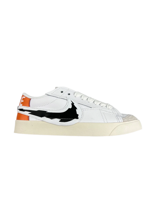 Nike Blazer Low'1977 - Black Unisex Streetwear Limited Edition - The Nike Blazer Low '1977 VNTG' in classic white and black embodies timeless design with