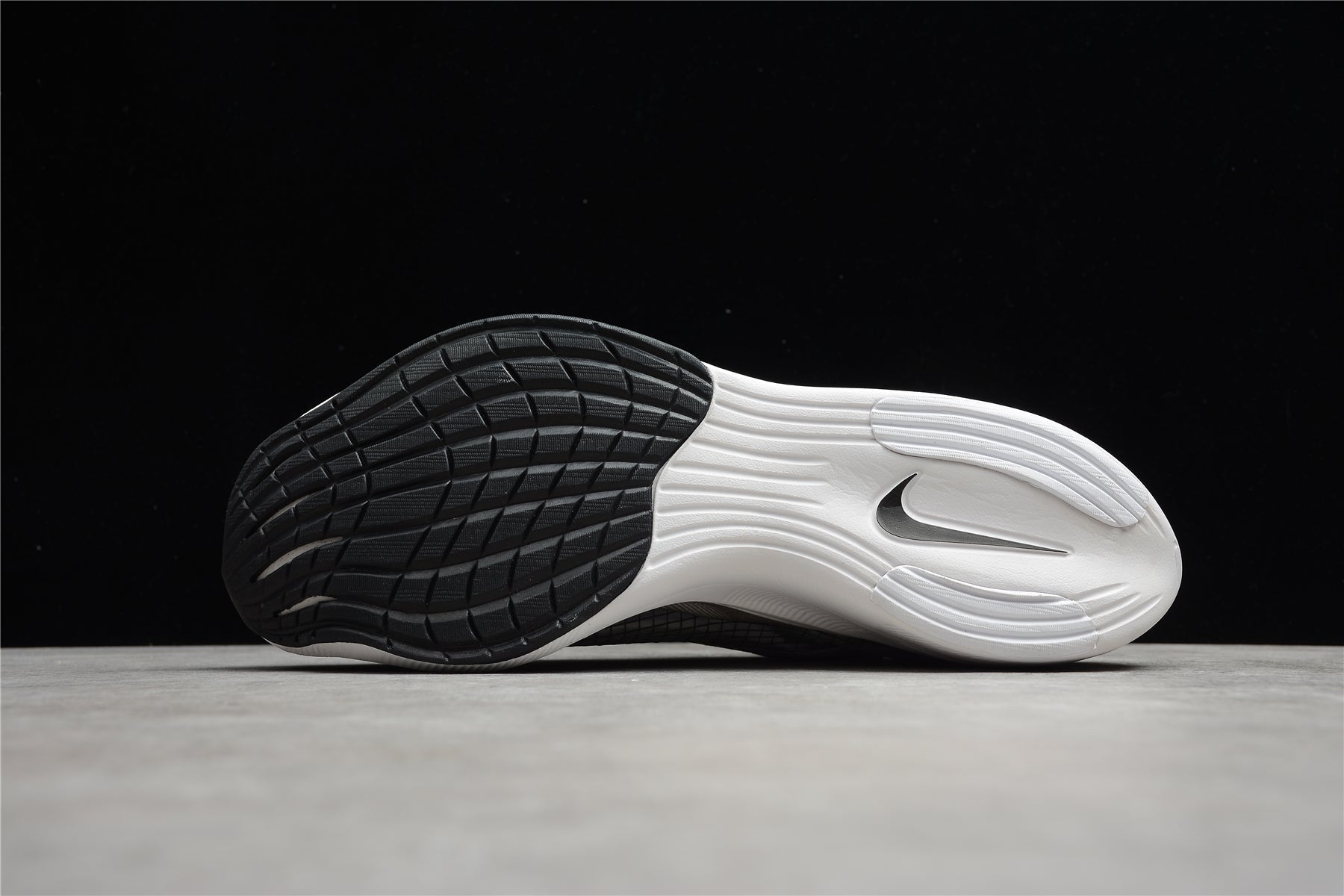 Zoom - Vaporfly Ne - T% 2 And White - Black Unisex Streetwear Limited Edition - ### Nike ZoomX Vaporfly NEXT% 2 The Nike ZoomX Vaporfly NEXT% 2 is designed for