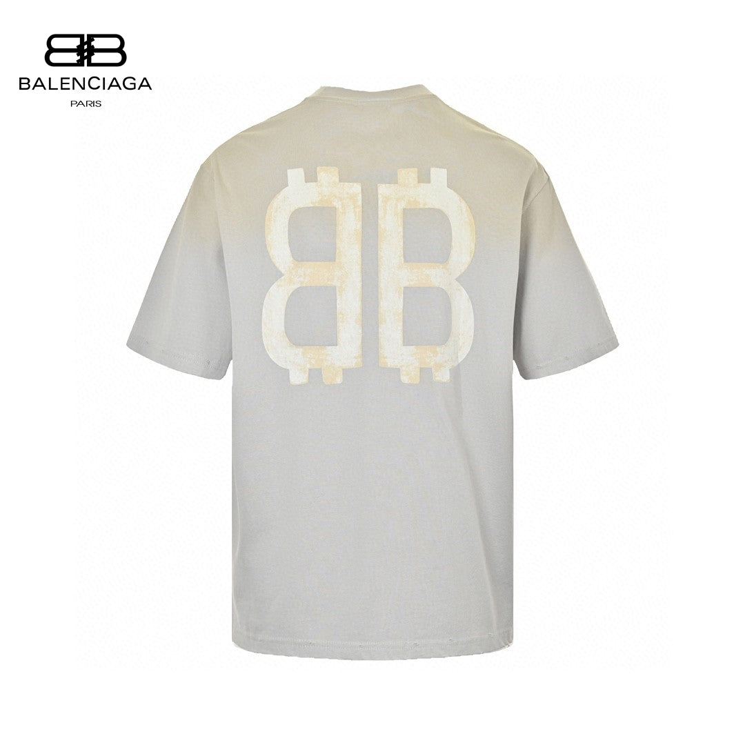 Camiseta Balenciaga - Estampado Doble B