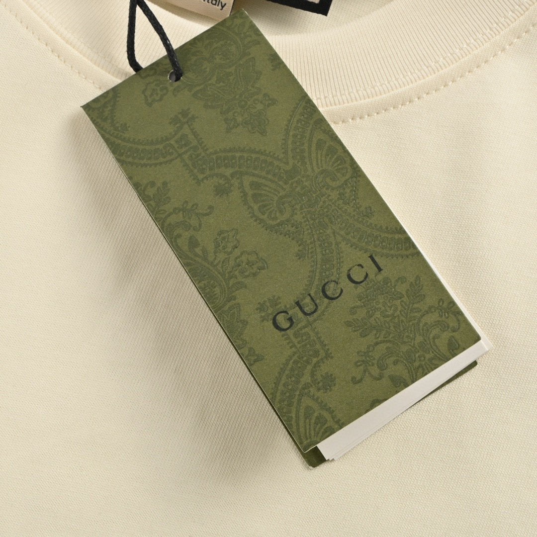 Camiseta blanca Gucci con estampado de dragón