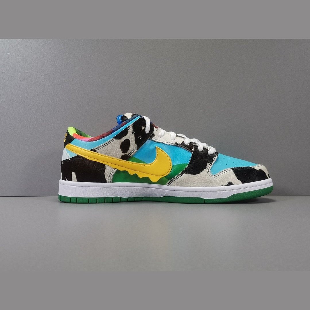 NIKE Sb Dunk Low - Ben & Jerry's Chunky Dunky - Red Unisex Streetwear Limited Edition