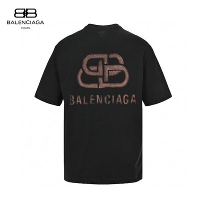 Balenciaga Logo T-shirt Unisex Streetwear Limited Edition - This Balenciaga t-shirt showcases a plush logo design on the chest. Crafted from high-quality cotton,