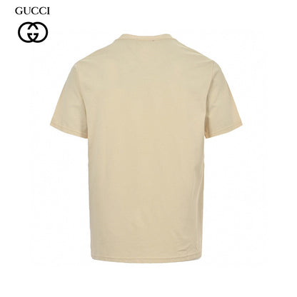Gucci Dragon Graphic T-shirt (beige) Unisex Streetwear Limited Edition - This beige Gucci T-shirt stands out with its bold dragon graphic design. The top features