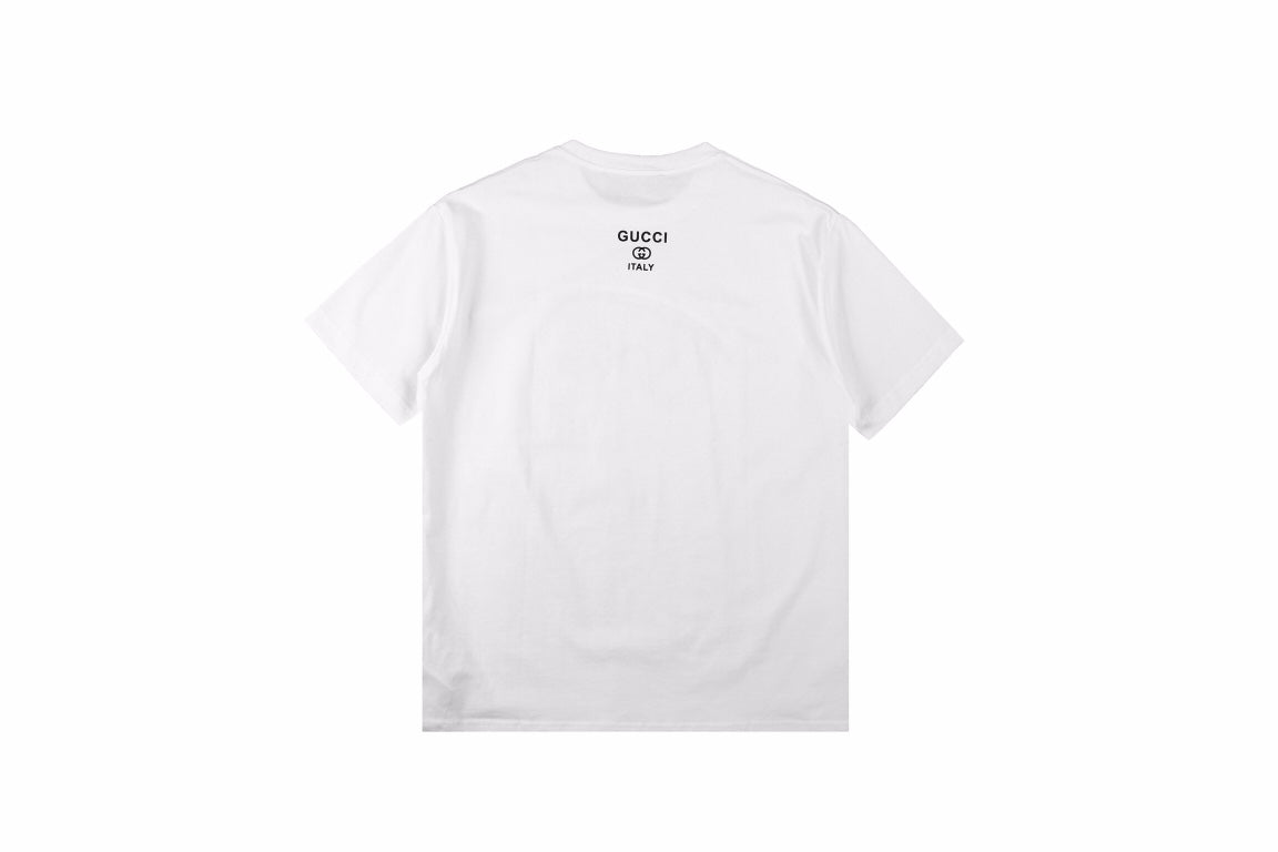 Gucci Sunglasses Graphic T-shirt - White Unisex Streetwear Limited Edition - This white Gucci t-shirt features a playful and eye-catching design of oversized sunglasses on the