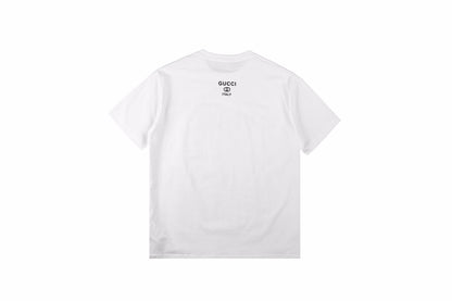 Gucci Sunglasses Graphic T-shirt - White Unisex Streetwear Limited Edition - This white Gucci t-shirt features a playful and eye-catching design of oversized sunglasses on the