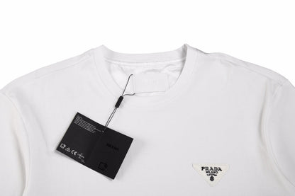 Prada Logo T-shirt (white) Unisex Streetwear Limited Edition - <span>Classic white t-shirt featuring a subtle Prada logo on the chest. Made from premium cotton,