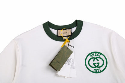 Gucci Polo Shirt With Embroidered Logo Unisex Streetwear Limited Edition - <p dir='ltr'><span>White polo shirt featuring a green embroidered Gucci logo on the chest. Green