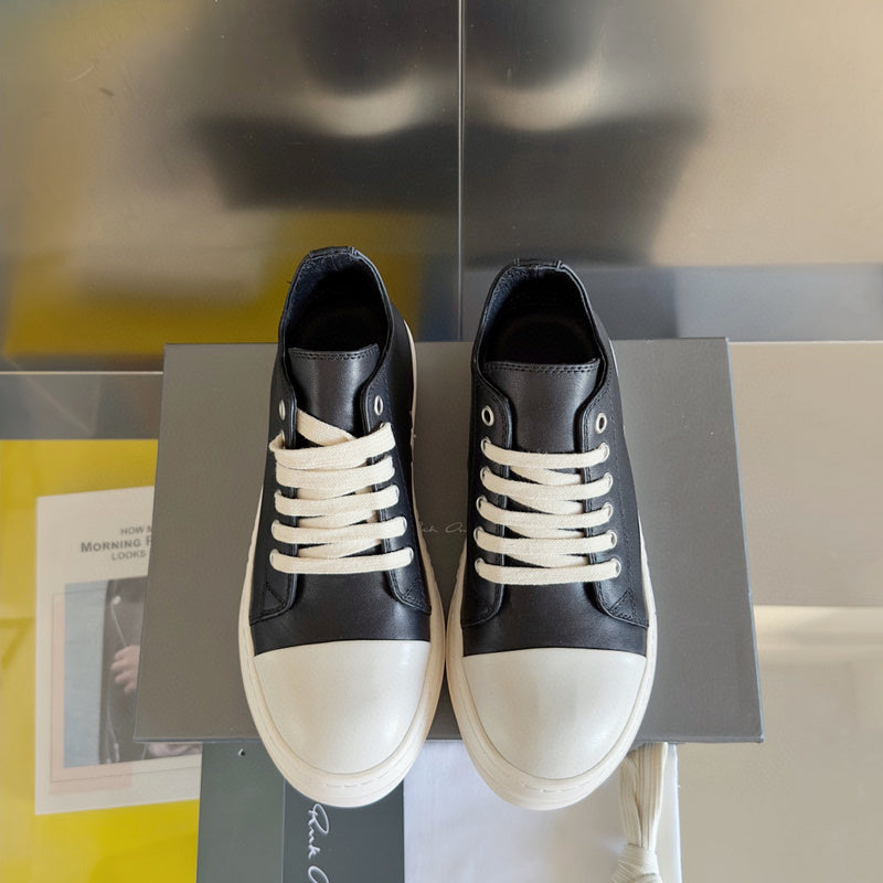 Rick Owens Low-top Sneakers - Black Unisex Streetwear Limited Edition - **Rick Owens Black Low-Top Sneakers: Avant-Garde Elegance and Comfort** Step into the future of fashion