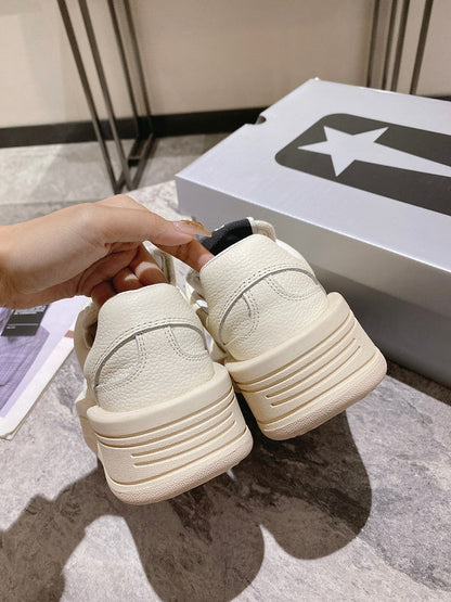 Converse - Undercover Turbowpn Low Sneakers - - White Unisex Streetwear Limited Edition - ### Converse x UNDERCOVER TURBOWPN Low Sneakers - White Introducing the Converse Turbo Weapon in